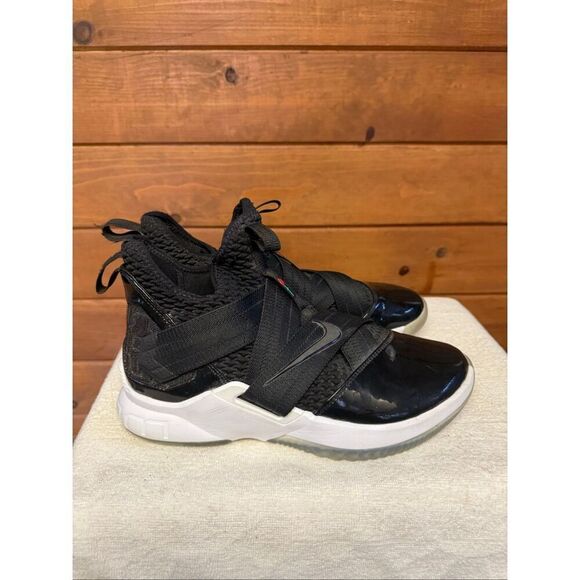 Nike LeBron Soldier 12 SFG in black/white Sz 8 A04054-005 main image 4